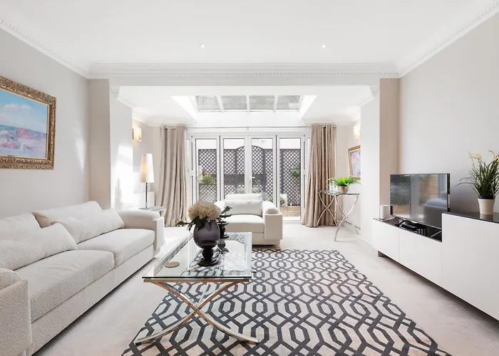 Stunning Knightsbridge 2Bed Flat!