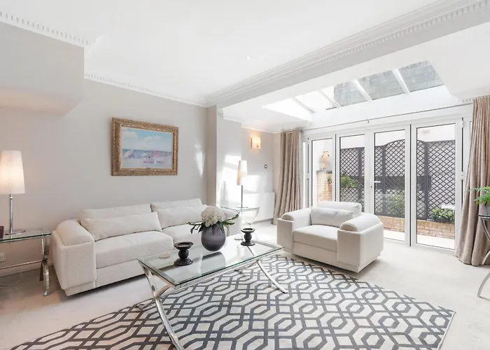 Stunning Knightsbridge 2Bed Flat!